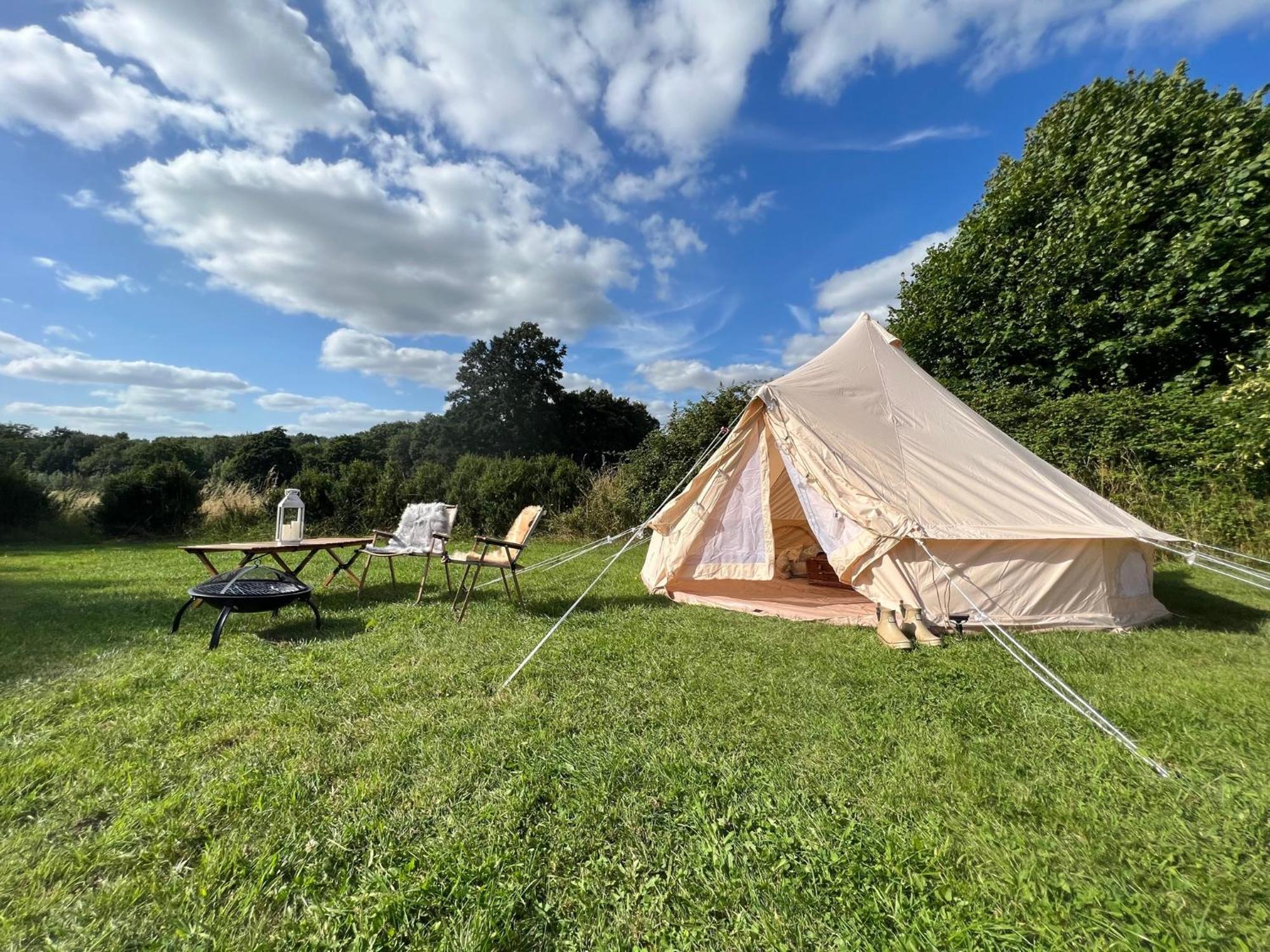 Bell Tent 4M Fossewold Farm Camping Moreton-in-Marsh Exterior foto